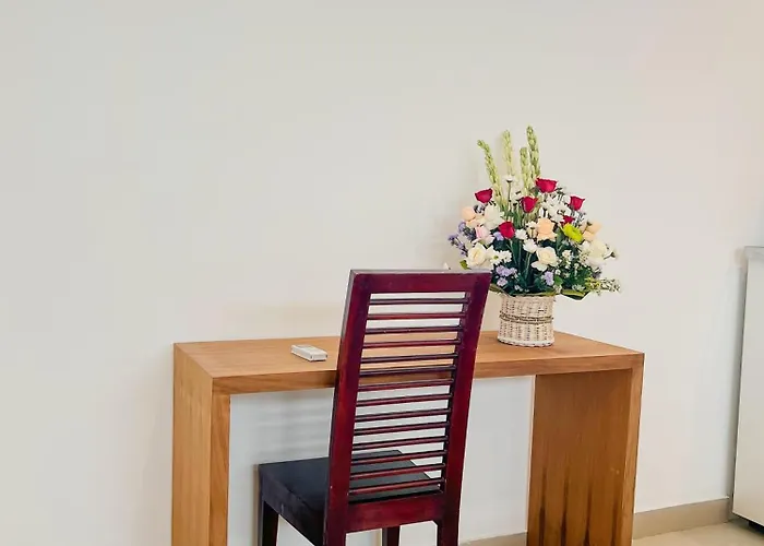 Apple & Apartments, Close To Canggu & Seminyak 4*
