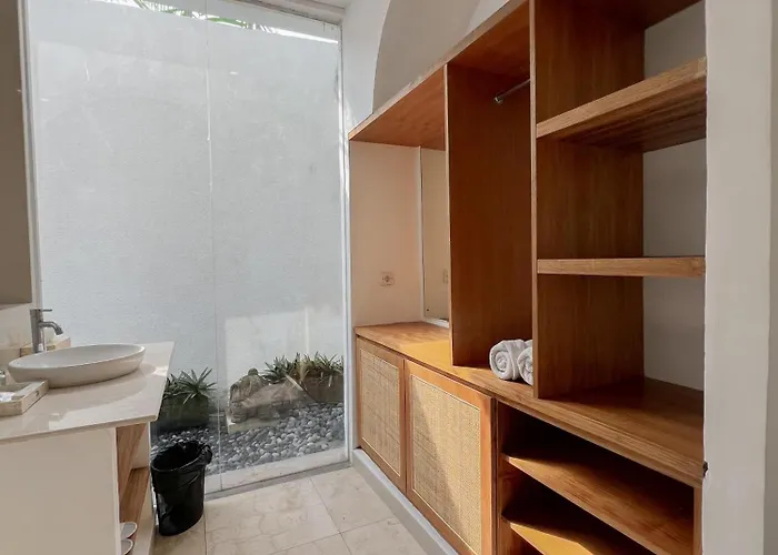 Apple & Apartments, Close To Canggu & Seminyak Holiday park Kerobokan (Bali)