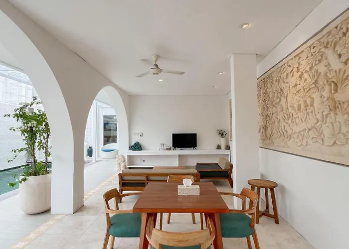 Holiday park Apple & Apartments, Close To Canggu & Seminyak 4*