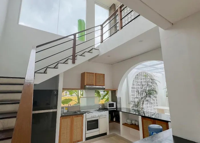 Apple & Apartments, Close To Canggu & Seminyak 4* Kerobokan (Bali)