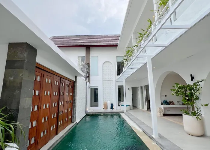 Apple & Apartments, Close To Canggu & Seminyak Holiday park 4*