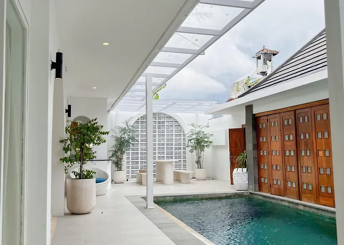 Apple & Apartments, Close To Canggu & Seminyak Holiday park