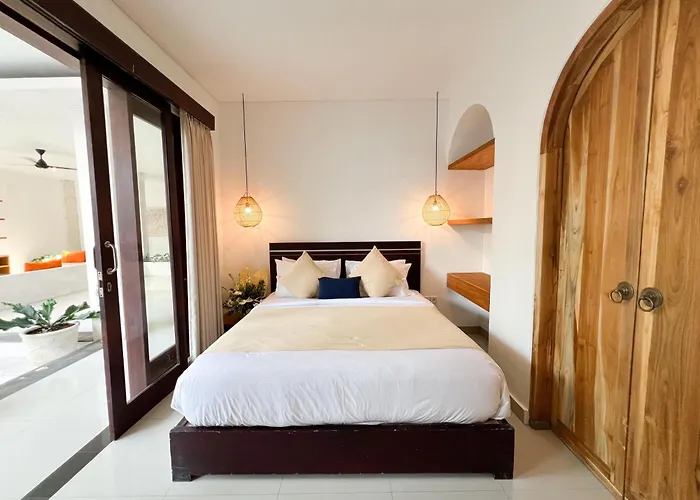 Apple & Apartments, Close To Canggu & Seminyak 4* Kerobokan (Bali)