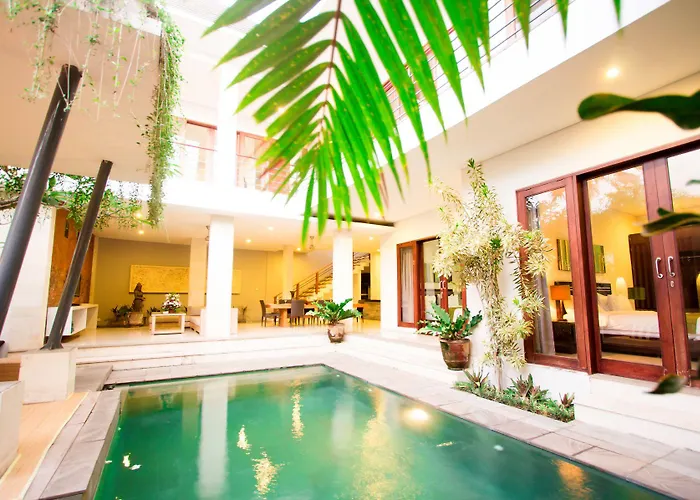 Apple & Apartments, Close To Canggu & Seminyak 4*
